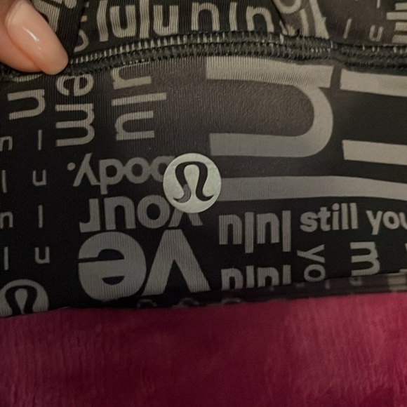 Lululemon bra size 4 - Picture 4 of 4